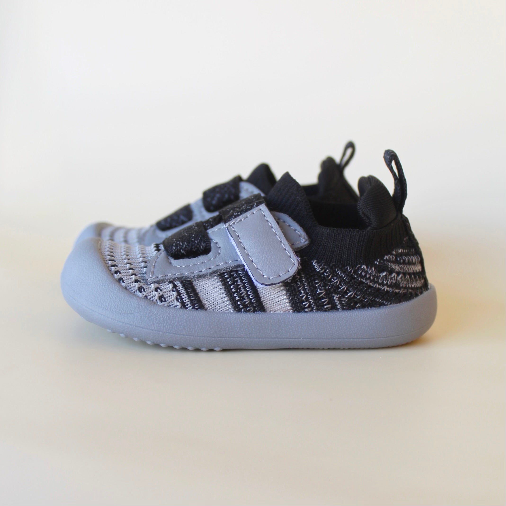 FlexiFeet™ | Ademend, flexibele sokschoenen voor kinderen